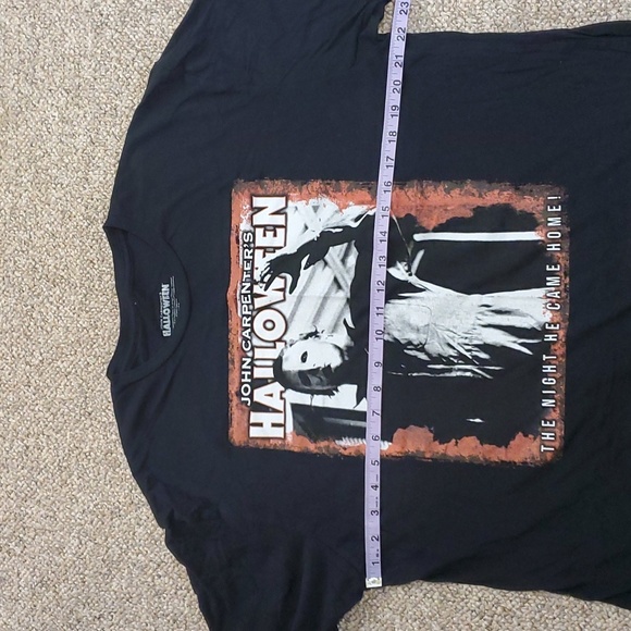 John Carpenters Halloween T-shirt - Picture 4 of 5